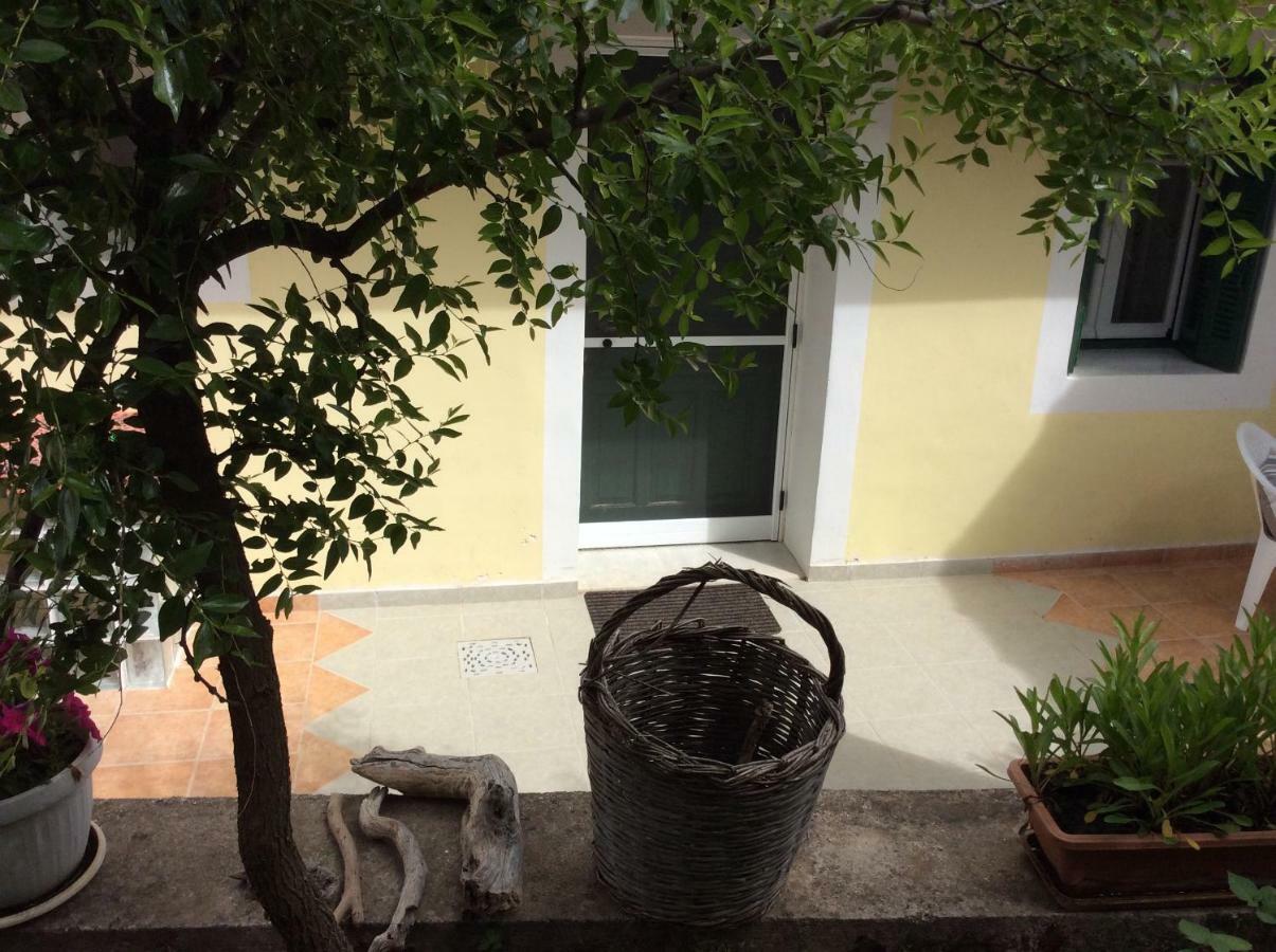 Christos House Villa Kariá Buitenkant foto