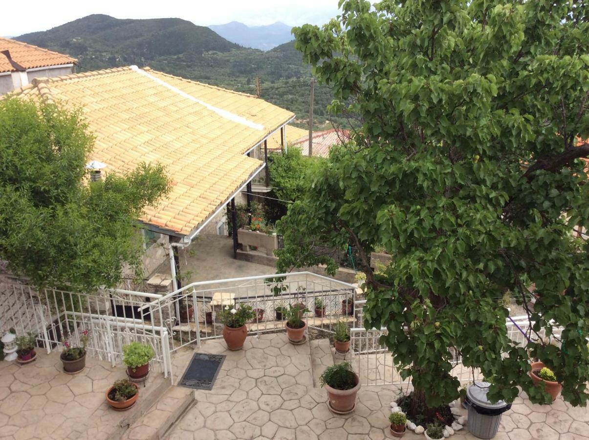 Christos House Villa Kariá Buitenkant foto
